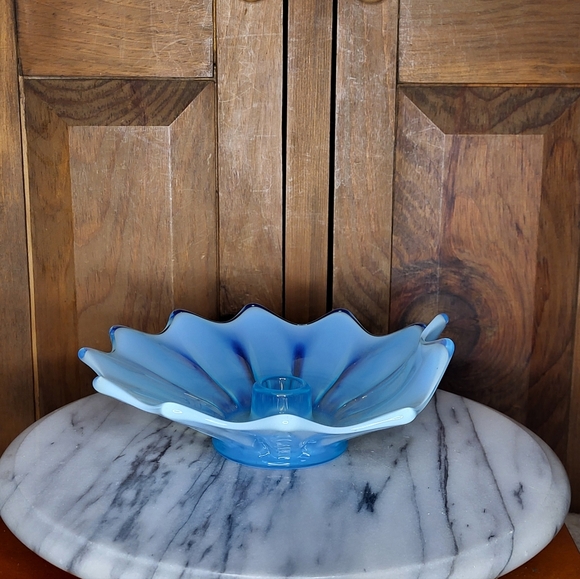 Elegant Blue Glass Art Bowl - Picture 7 of 13